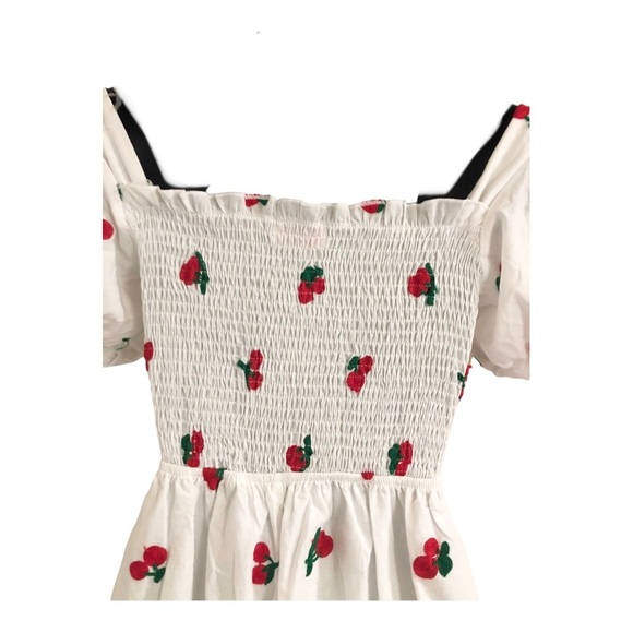 White cherry print puff‎ sleeve doen look smocked cottage dress size medium new - Picture 9 of 15